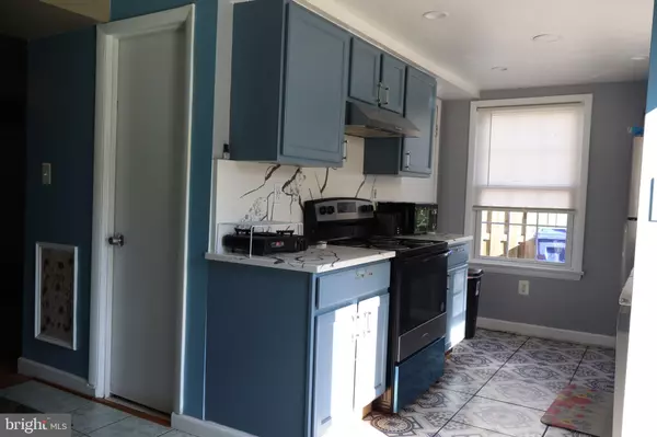 Manassas, VA 20110,8998 BONHAM CIR