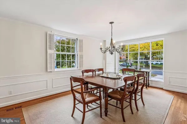 Bethesda, MD 20816,5909 CROMWELL DR