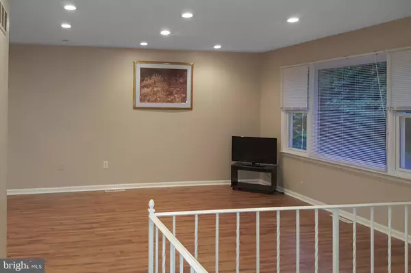 Ewing, NJ 08638,121 OREGON AVE