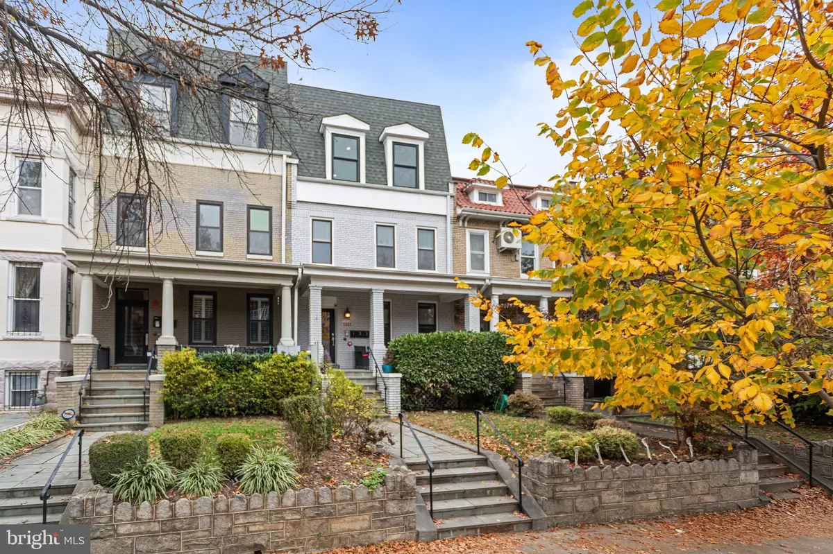 Washington, DC 20010,1221 KENYON ST NW #2