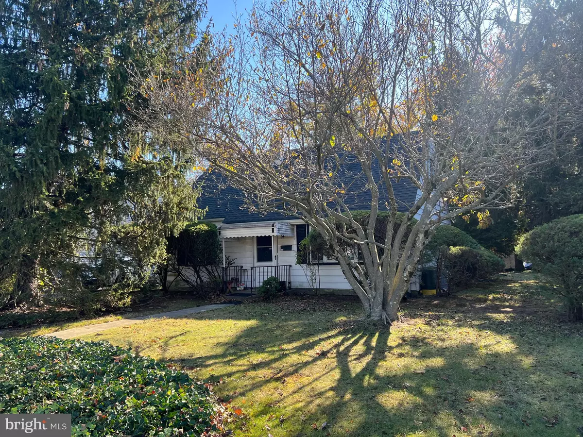 Hamilton, NJ 08619,203 EATON AVE