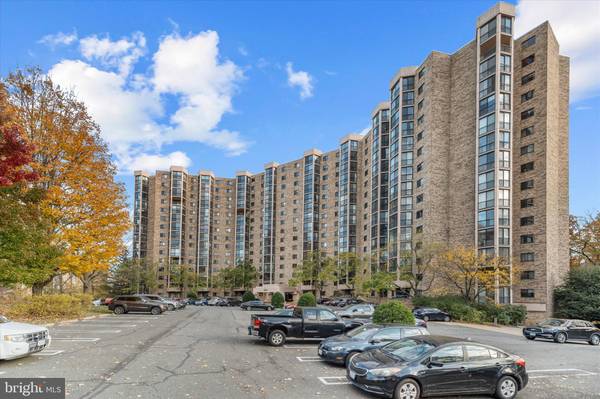 Alexandria, VA 22303,5902 MOUNT EAGLE DR #1410