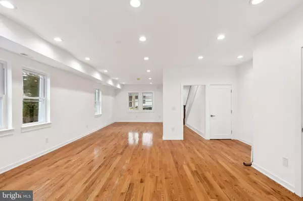 Glenside, PA 19038,65 LIMEKILN PIKE