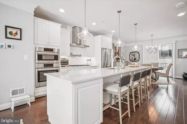 Alexandria, VA 22303,2824 RED STAR LN