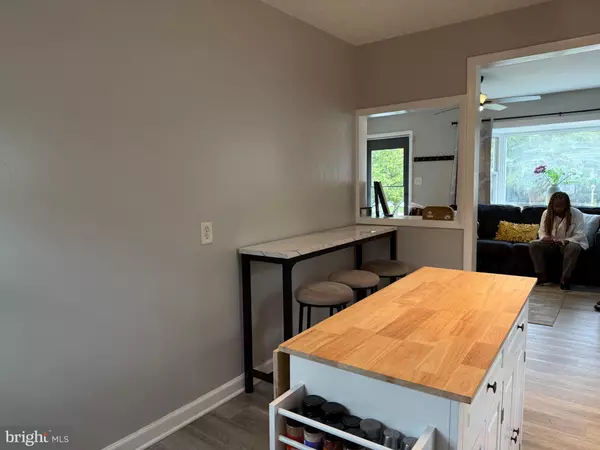 Landover, MD 20785,2208 VERMONT AVE