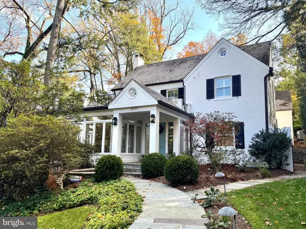 4540 DEXTER ST NW, Washington, DC 20007