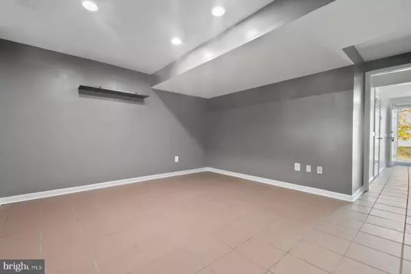 Baltimore, MD 21227,6 INGATE TER #4303