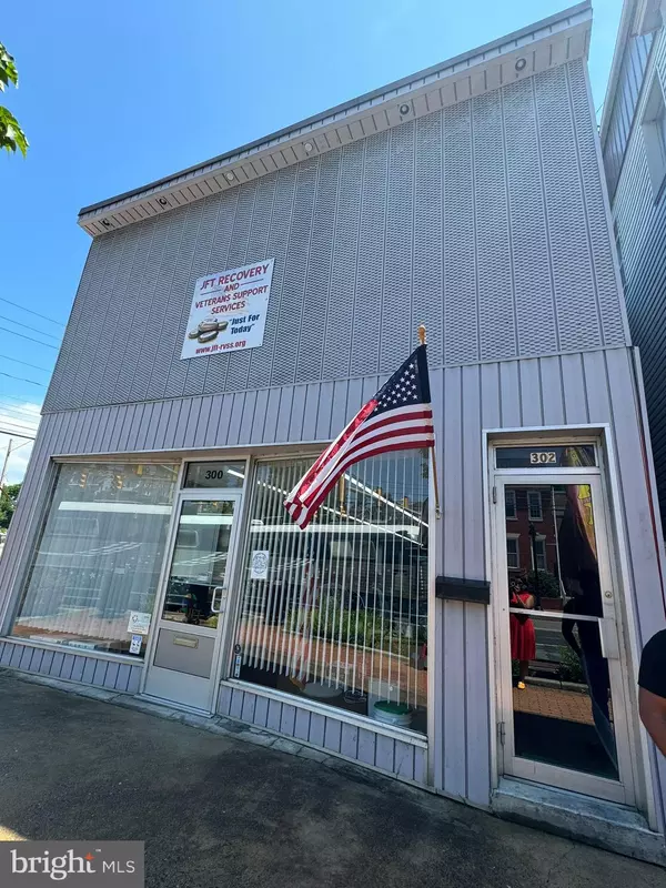 300-302 MARKET ST, Lemoyne, PA 17043