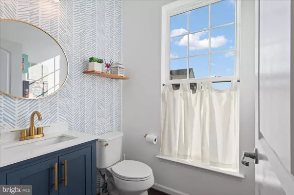 Chantilly, VA 20152,25268 ARROWROOT TER