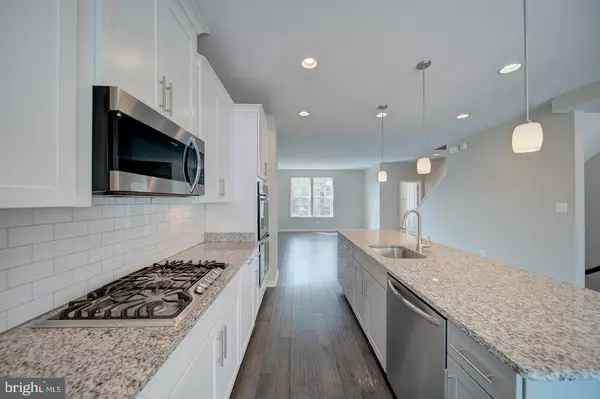 Hyattsville, MD 20785,2714 PINEBROOK RD