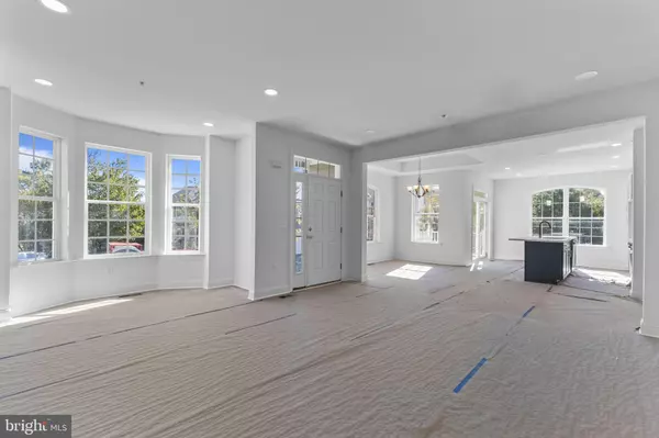 Easton, PA 18040,868 VENETO CT #66