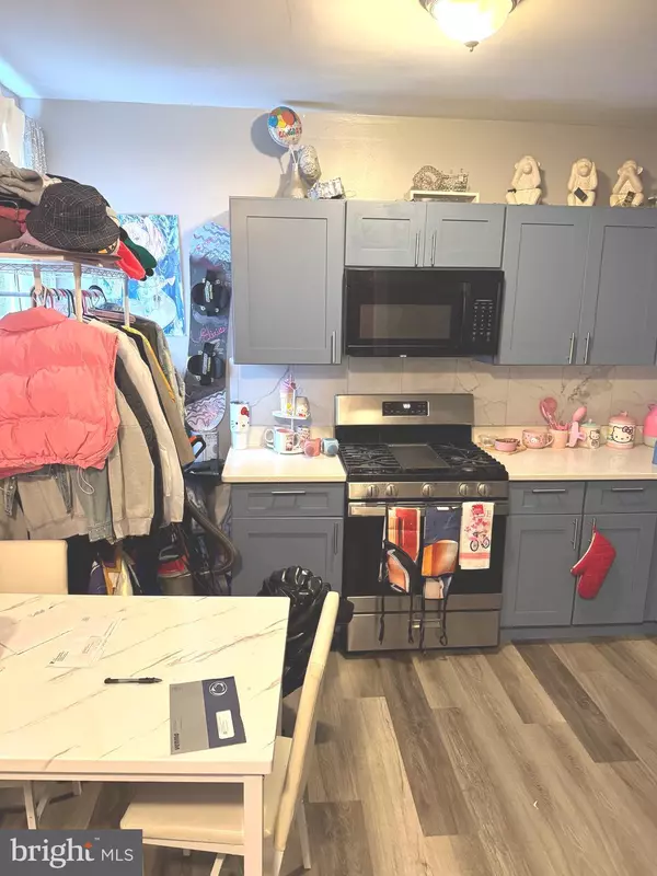 Philadelphia, PA 19120,209 W DUNCANNON AVE