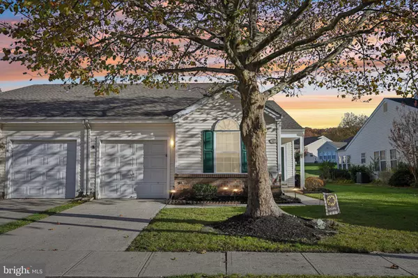 17 PEPPERGRASS DR N, Mount Laurel, NJ 08054