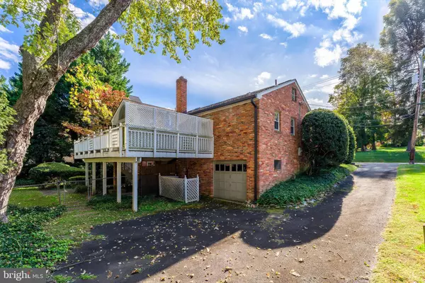 Arlington, VA 22207,3867 N CHESTERBROOK RD