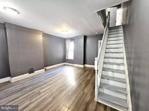 Trenton, NJ 08609,837 E STATE ST