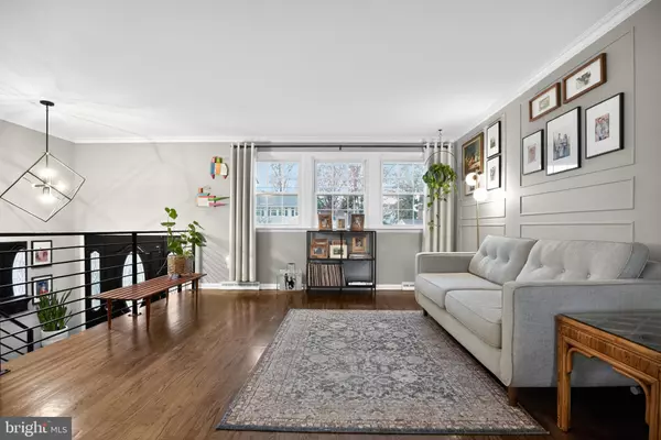 Blackwood, NJ 08012,1037 STANDISH DR