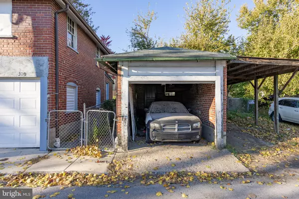 Coatesville, PA 19320,318 W LINCOLN HWY