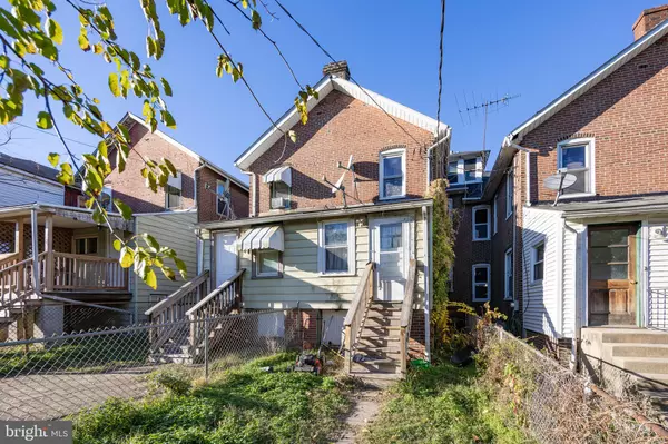 Coatesville, PA 19320,318 W LINCOLN HWY