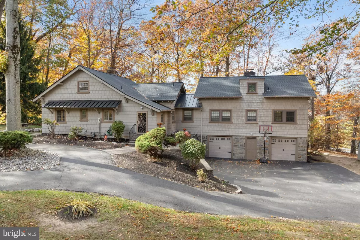 Media, PA 19063,1116 WOODED WAY DR