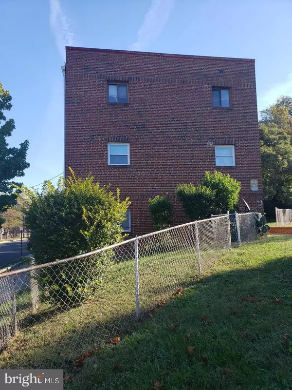 Washington, DC 20032,450 XENIA ST SE #2