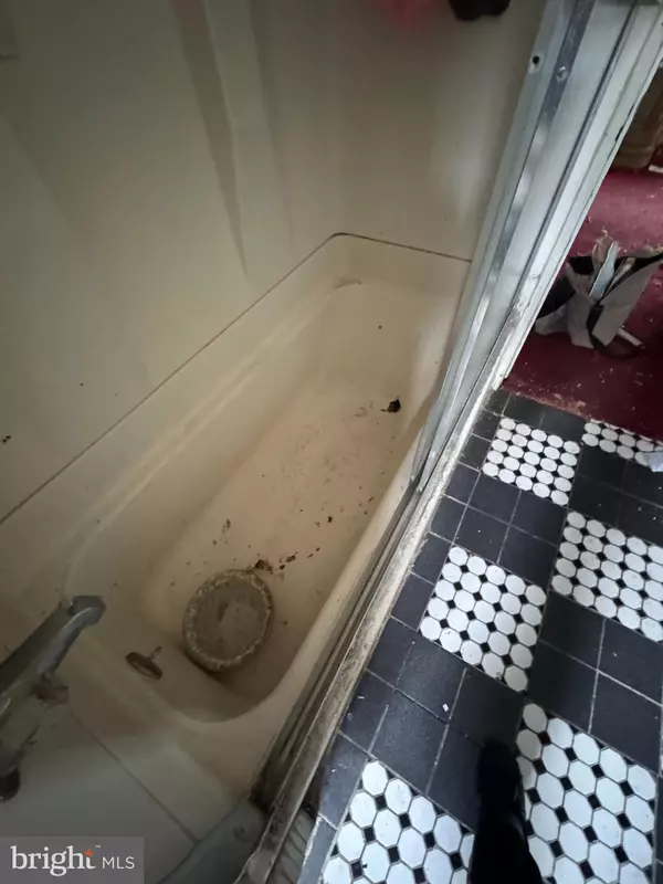 Gloucester City, NJ 08030,128 AMON AVE