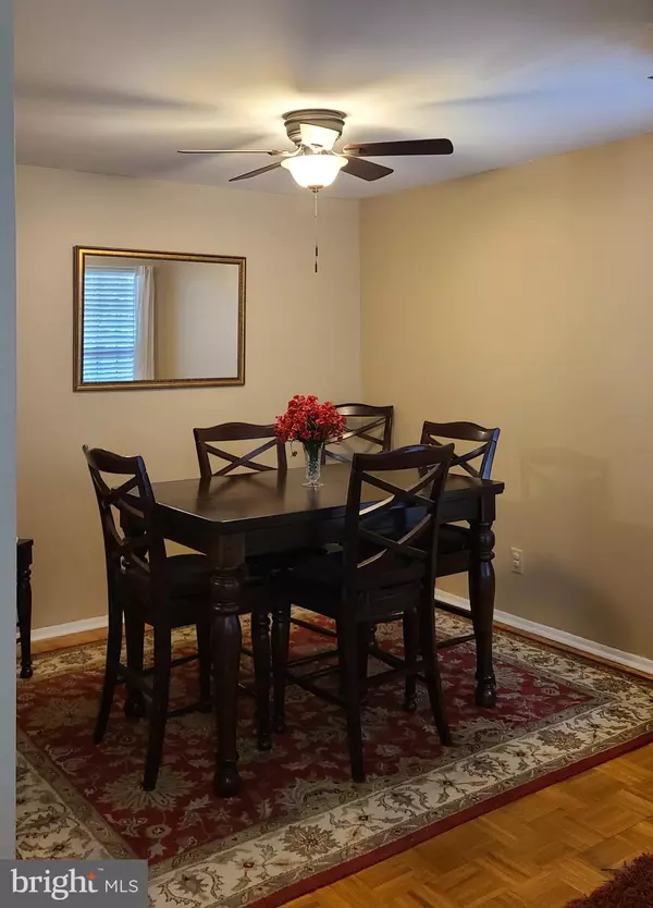 West Deptford, NJ 08051,463 DURHAM CT