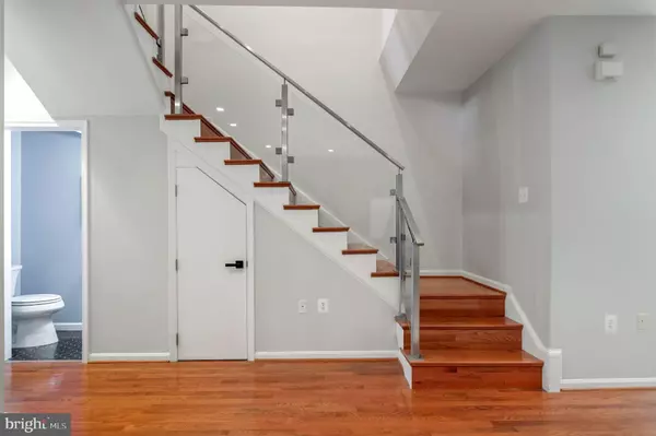 Washington, DC 20003,253 14TH ST SE #A