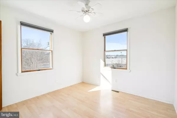 Moorestown, NJ 08057,99 GRANT AVE