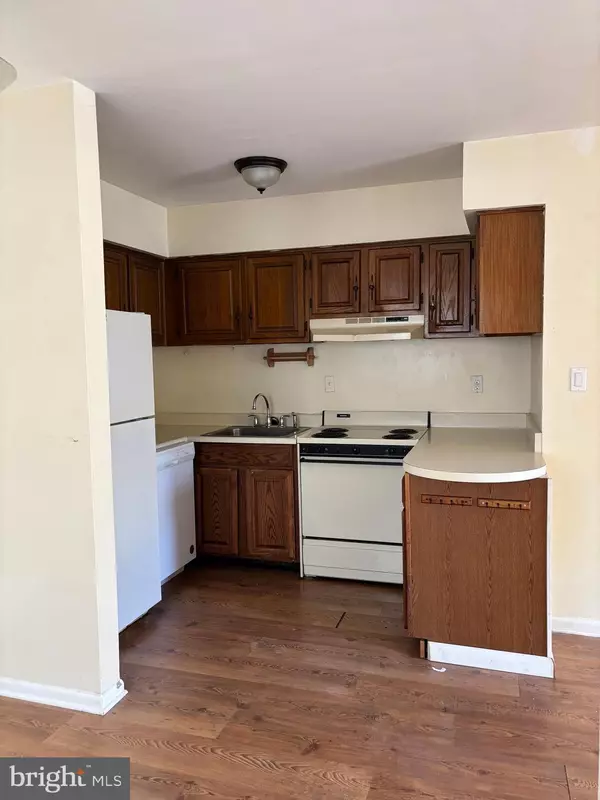 Dover, DE 19904,335 N GOVERNORS AVE