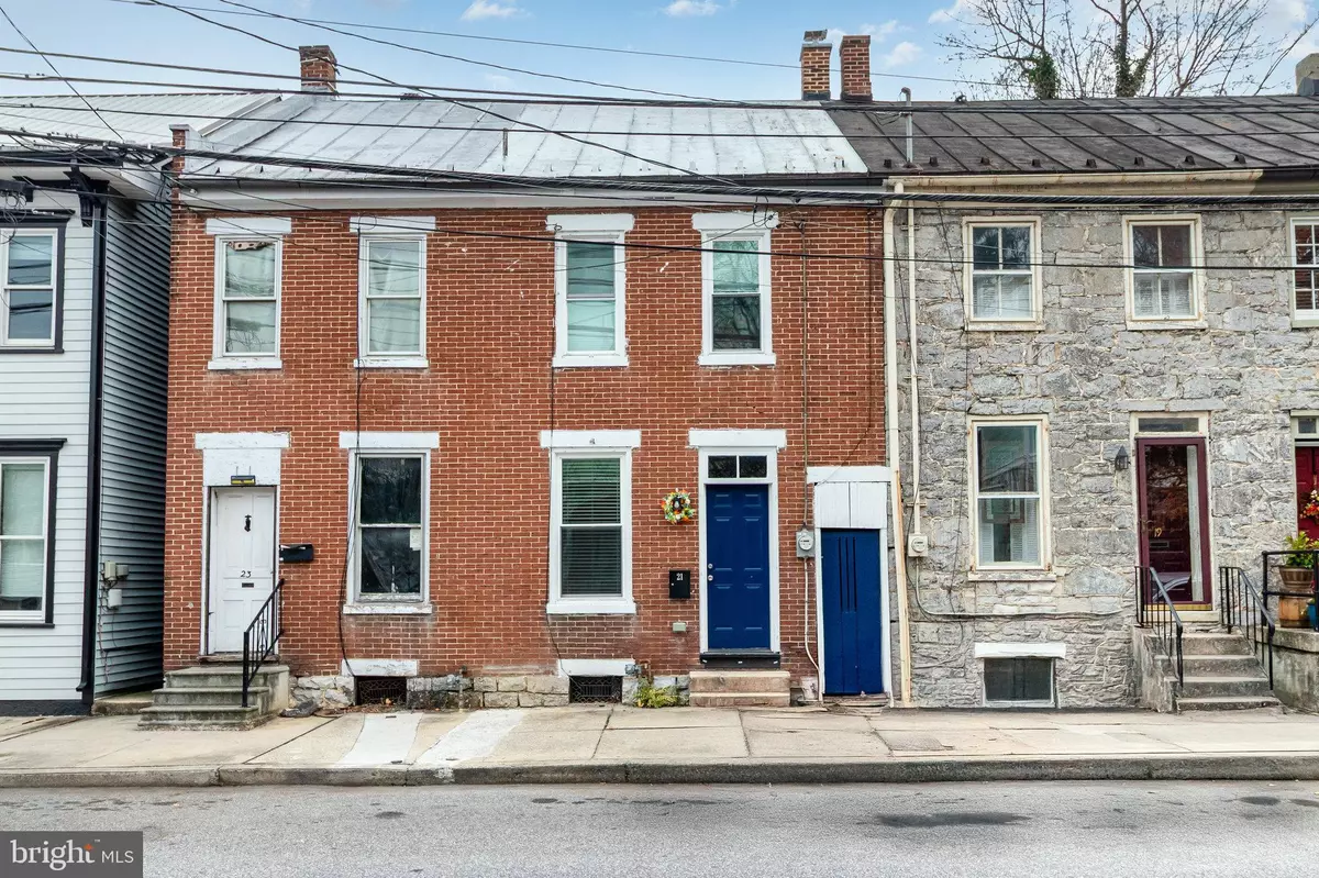 Carlisle, PA 17013,21 N EAST ST