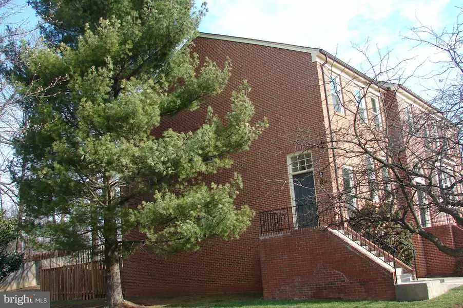 1331 TEMPLETON PL, Rockville, MD 20852