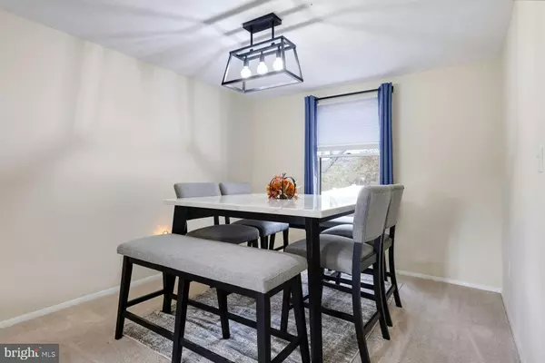 Manassas, VA 20110,10297 WOODMONT CT