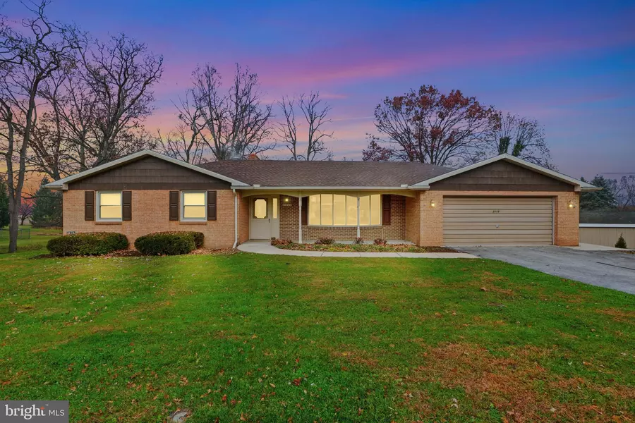 2113 HUNTINGTON RD, Dover, PA 17315