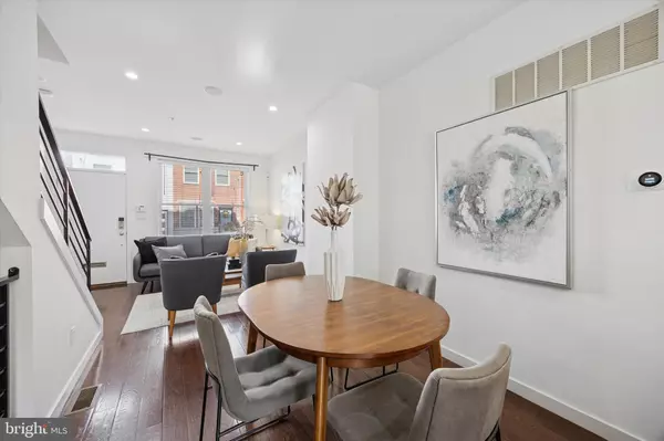 Philadelphia, PA 19146,2212 MONTROSE ST