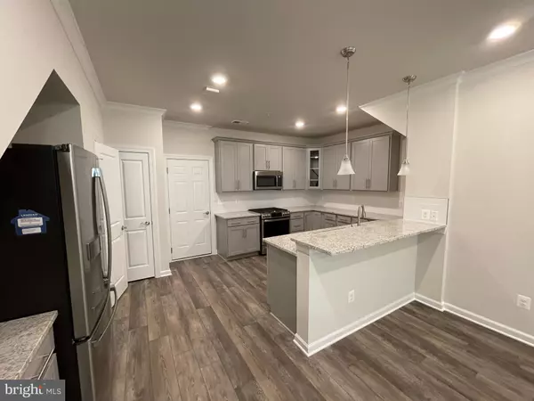 Sterling, VA 20166,20687 HERON LANDING DR