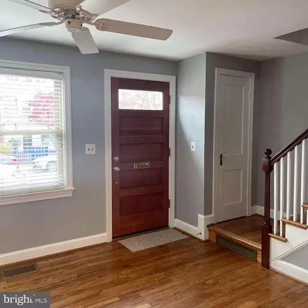 Arlington, VA 22207,2133 N BRANDYWINE ST