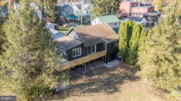 Robesonia, PA 19551,208 S ELM ST