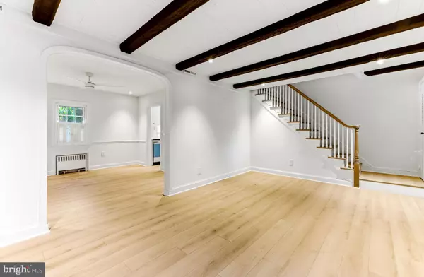 Collingswood, NJ 08108,215 N VINEYARD BLVD