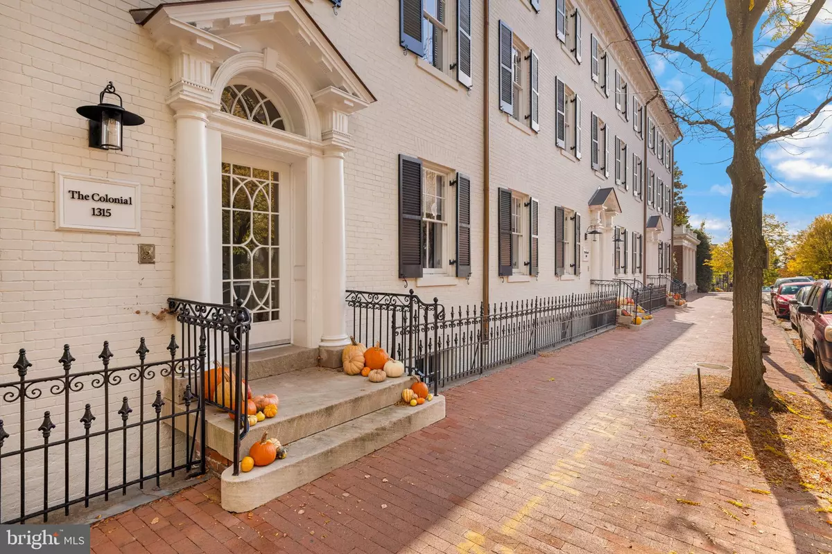 Washington, DC 20007,1305 30TH ST NW #106