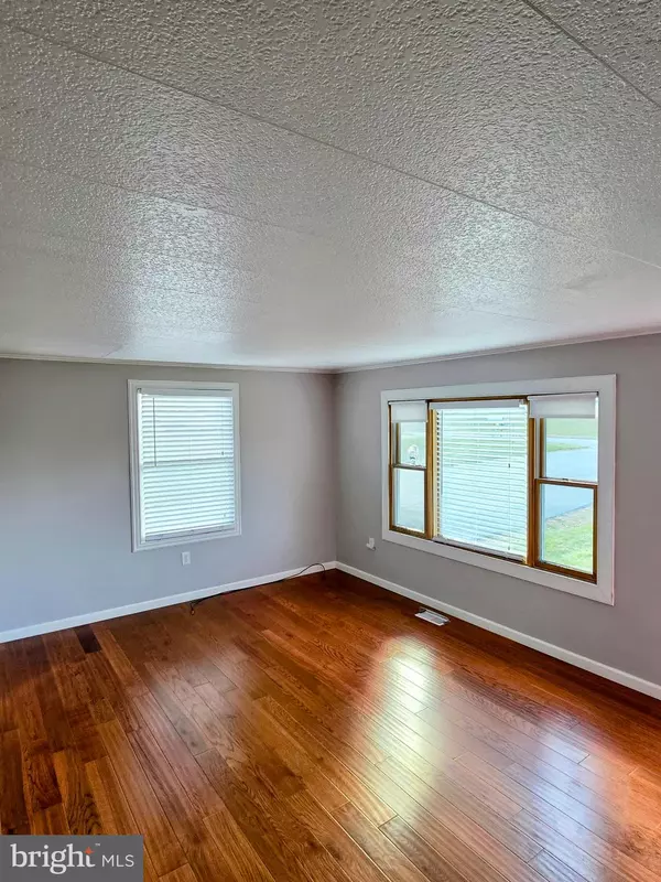 Manchester, MD 21102,4509 OAKLEIGH DR