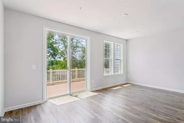 Damascus, MD 20872,26422 SIR JAMIE TER