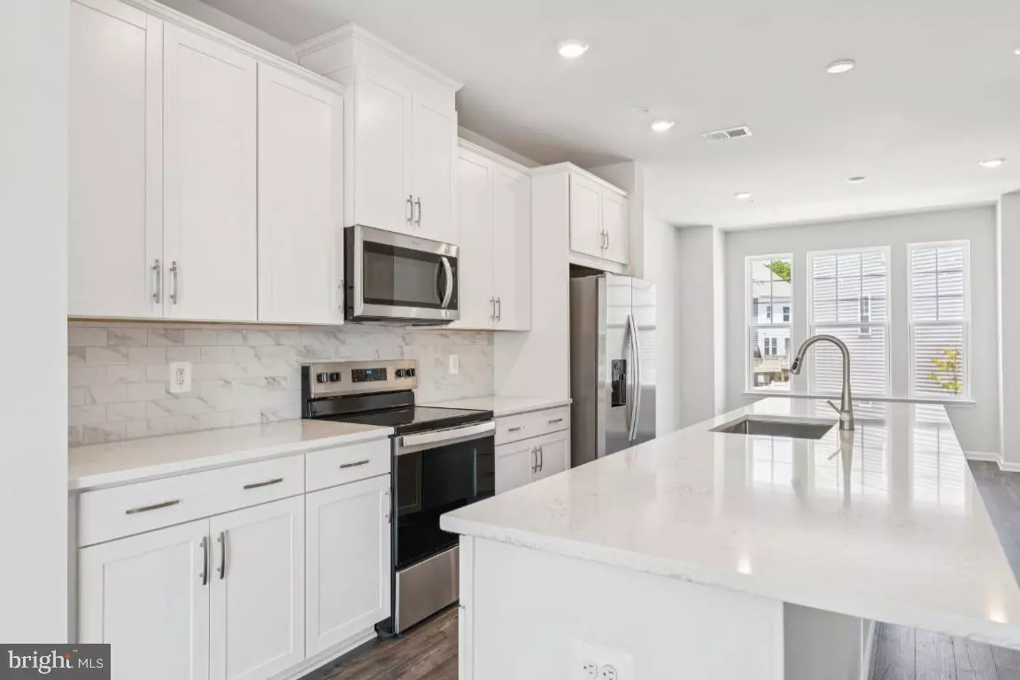 Damascus, MD 20872,26422 SIR JAMIE TER