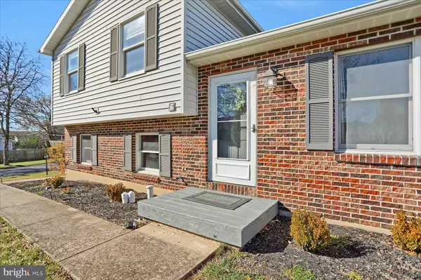 Bellefonte, PA 16823,202 JENNIFER CIR