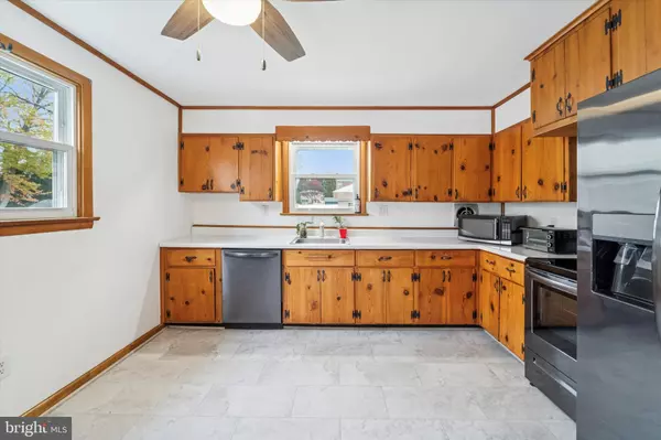 Morton, PA 19070,742 AGNES AVE