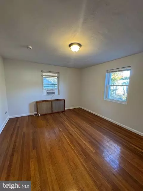 College Park, MD 20740,4835 INDIAN LN #201