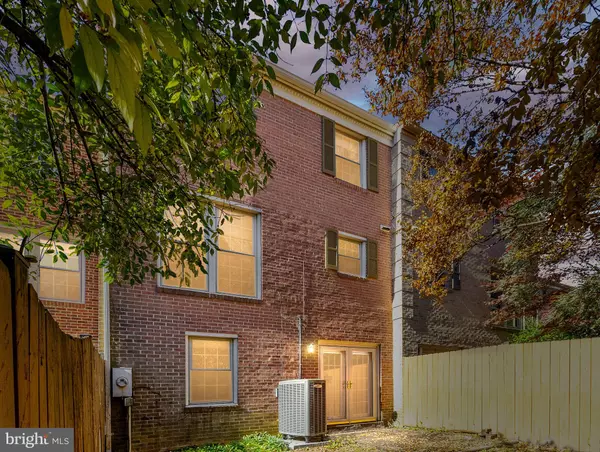 Fairfax, VA 22032,5453 CHESHIRE MEADOWS WAY