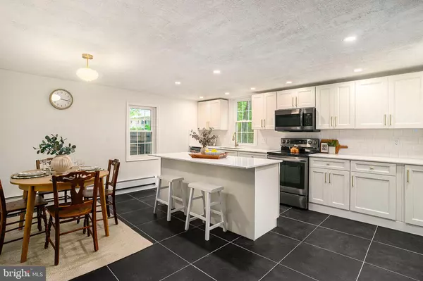 1237 W KING RD, Malvern, PA 19355