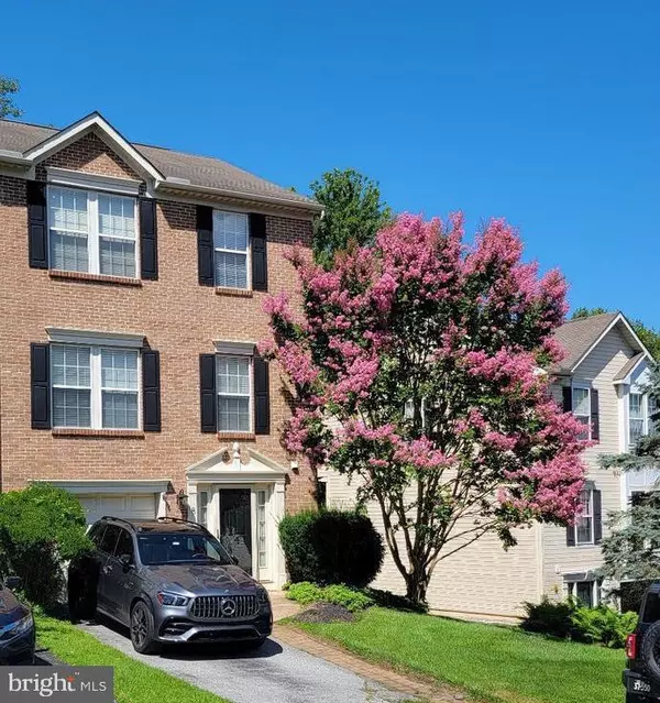 8 BARCLAY DR, Hockessin, DE 19707