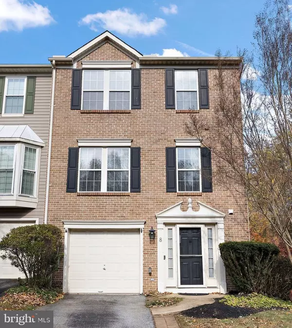 8 BARCLAY DR, Hockessin, DE 19707