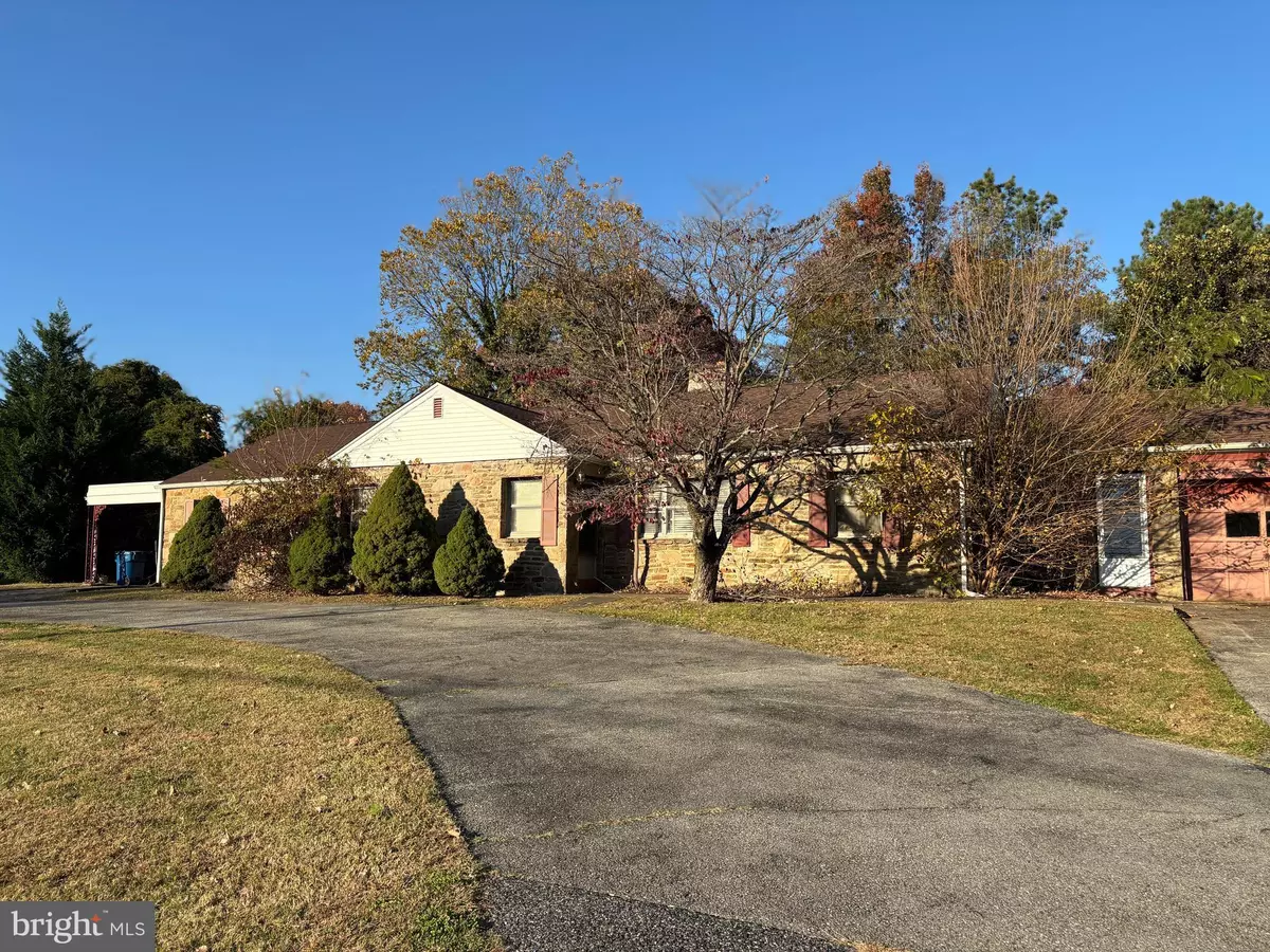 New Castle, DE 19720,207 ROLLING GREEN AVE